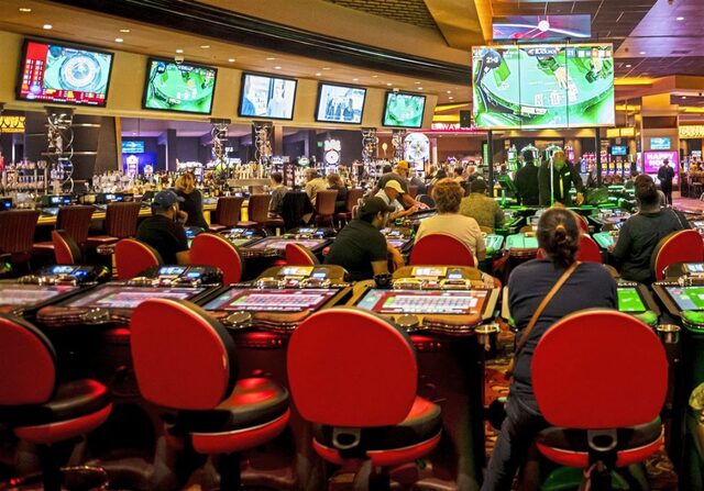 Chơi Casino Ở Việt Nam Có Hợp Pháp Hay Không?